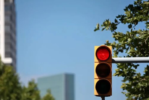 Santos vai realizar trocas de semáforos com defeitos