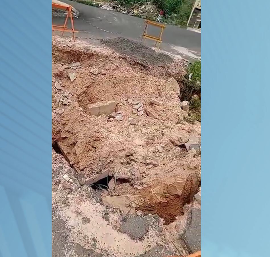 Cratera atrapalha a vida de moradores em Monte Mor