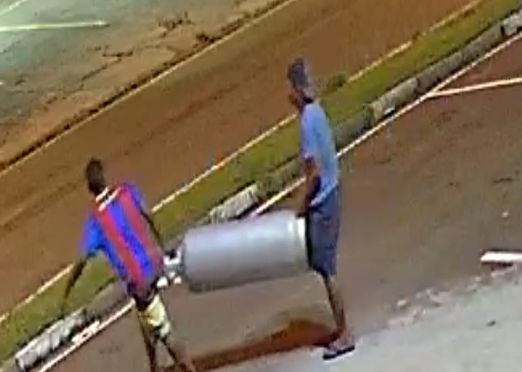 Criminosos exigem dinheiro de igreja após furtar botijão de gás que seria usado em quermesse