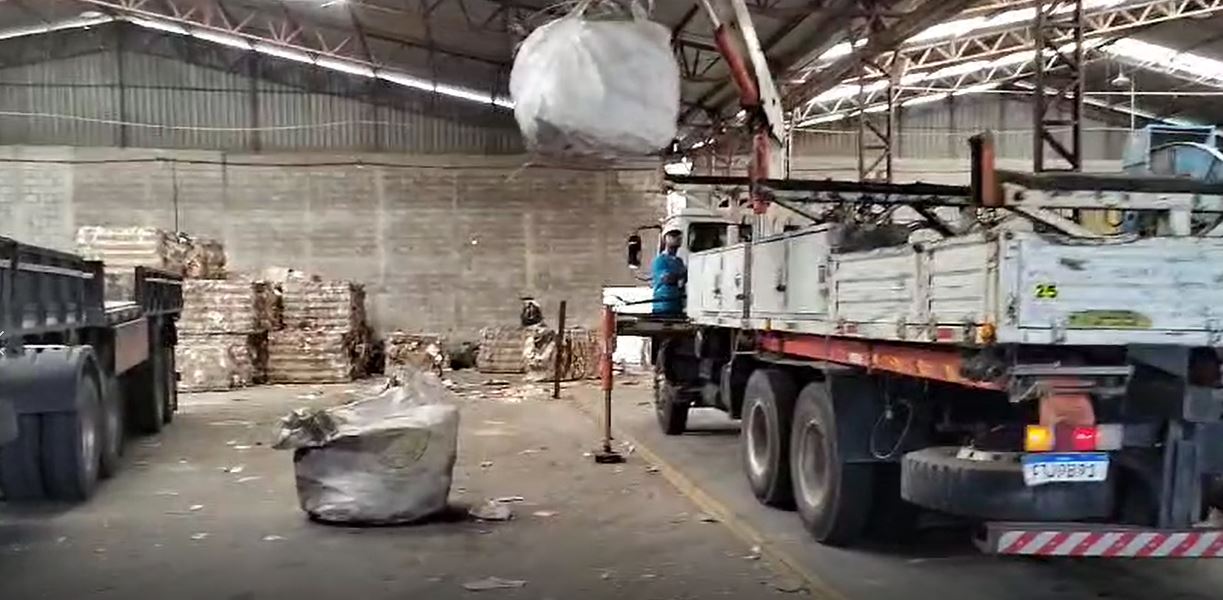 Polícia civil deflagra operação contra o mercado ilegal de fios