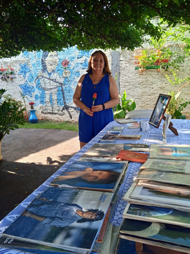 Fã de Roberto Carlos conta história de amor incondicional pelo rei