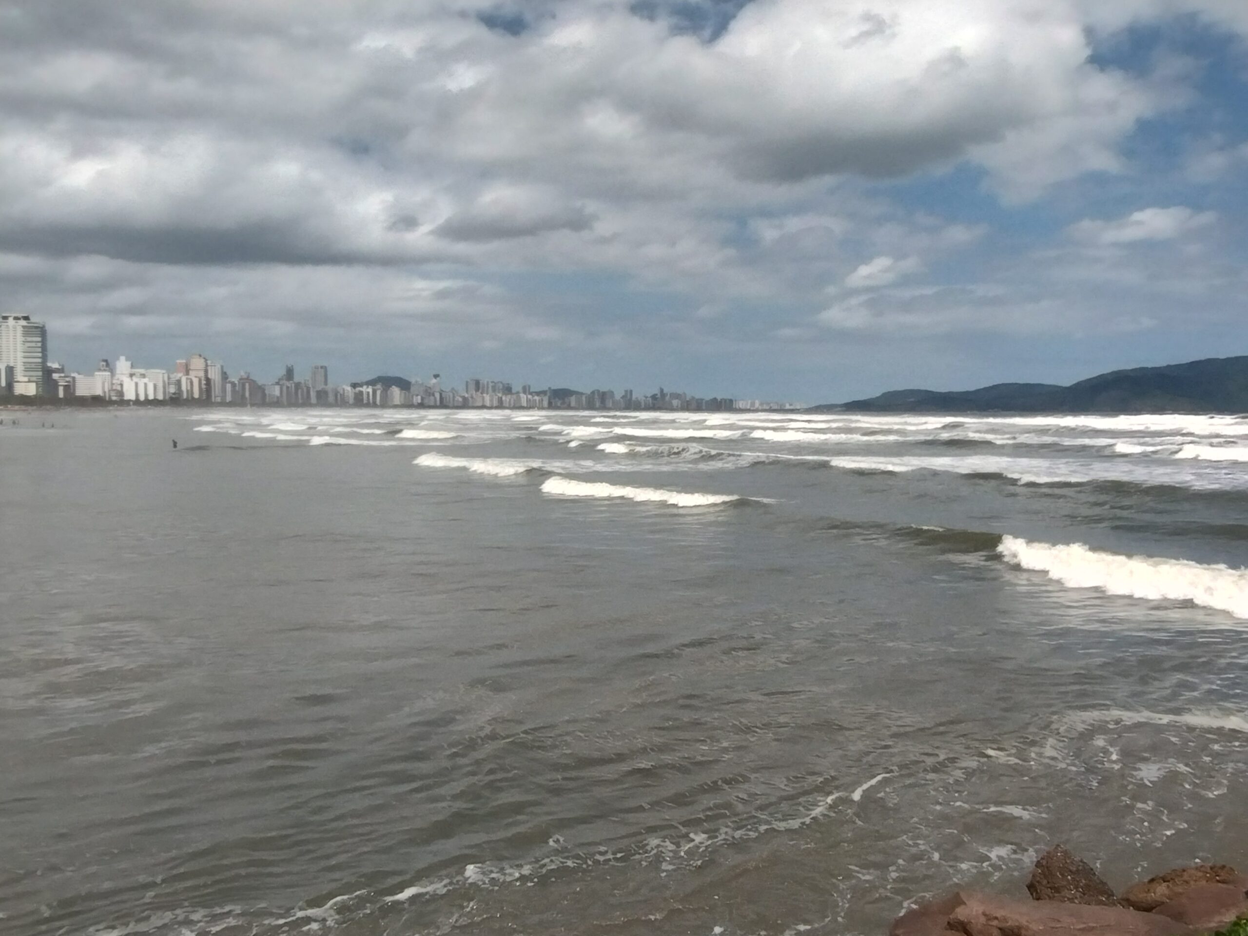 O calorão tem prazo para ir embora da Baixada Santista, diz Defesa Civil
