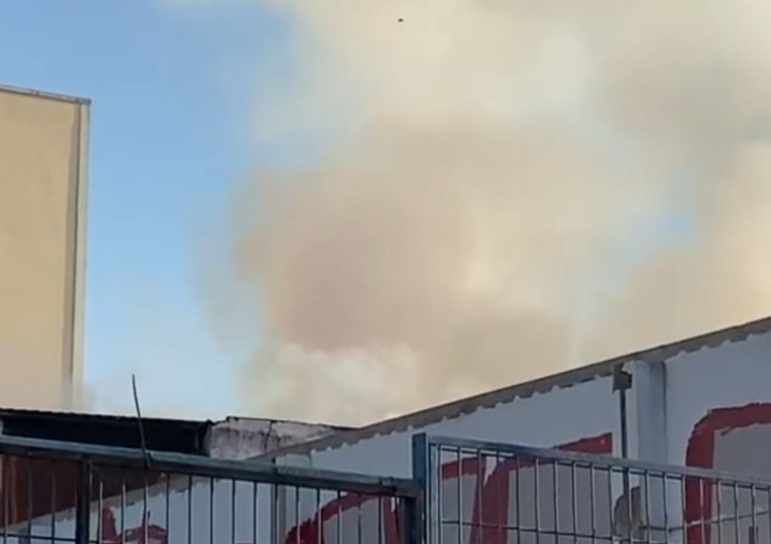 Incêndio atinge barracão de casa noturna desativada em Campinas