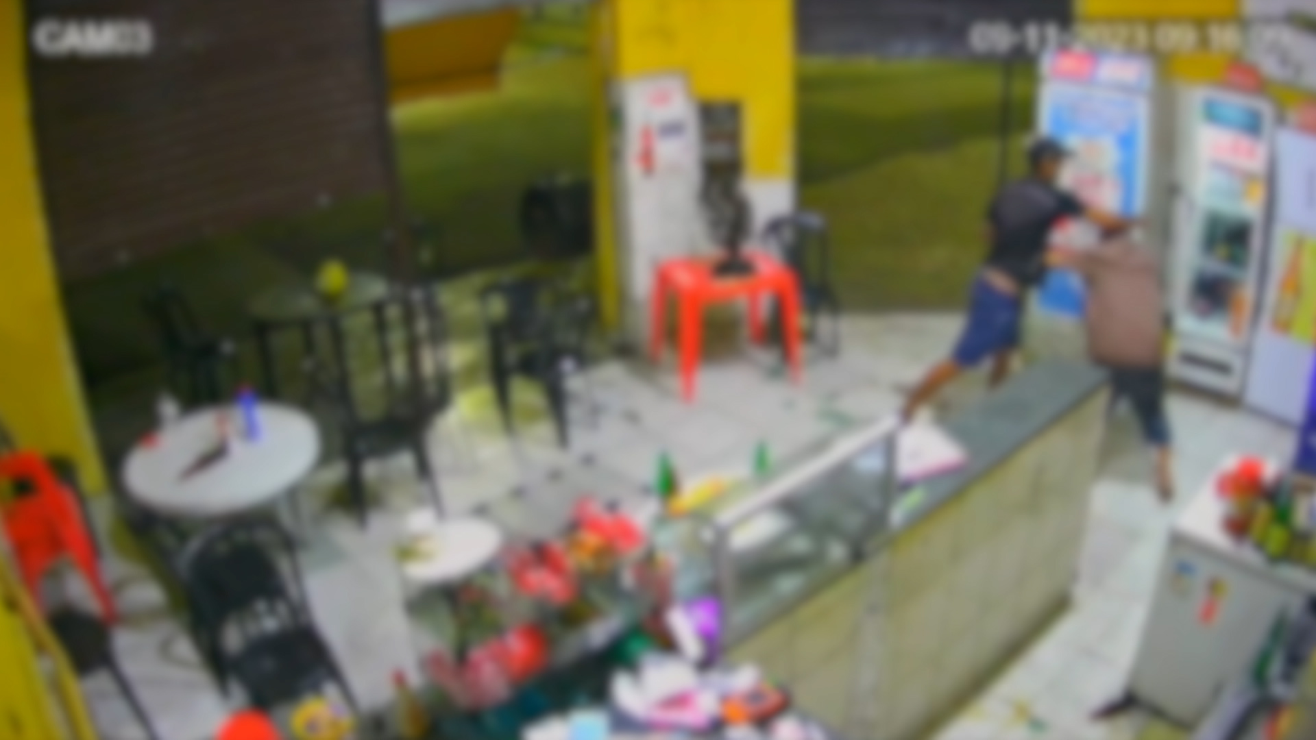 Dono de bar é agredido e roubado no Centro de Campinas; veja vídeo