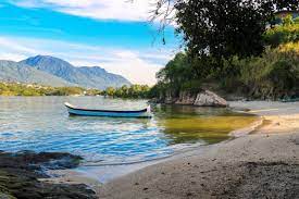 16 praias no Litoral Norte são consideradas impróprias no feriado