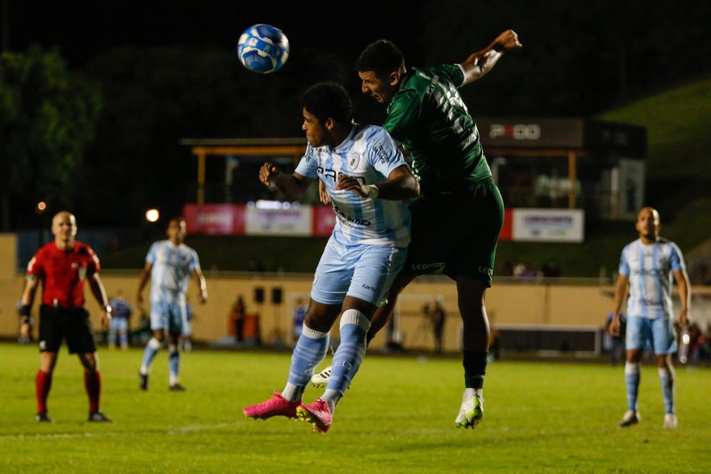 Guarani empata com Londrina.