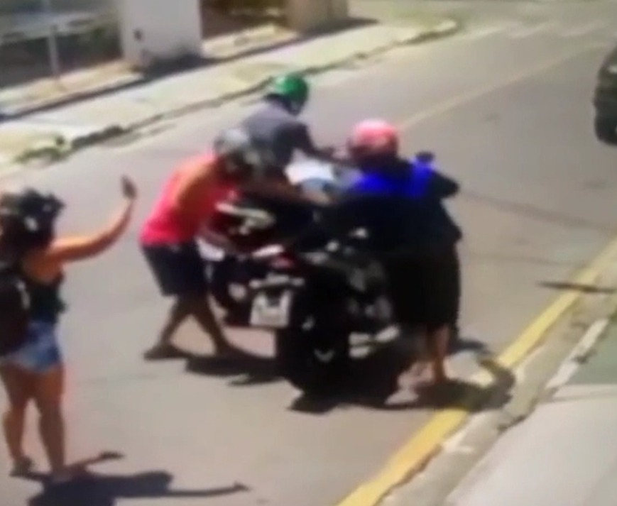 menor rouba motocicletas em taubaté