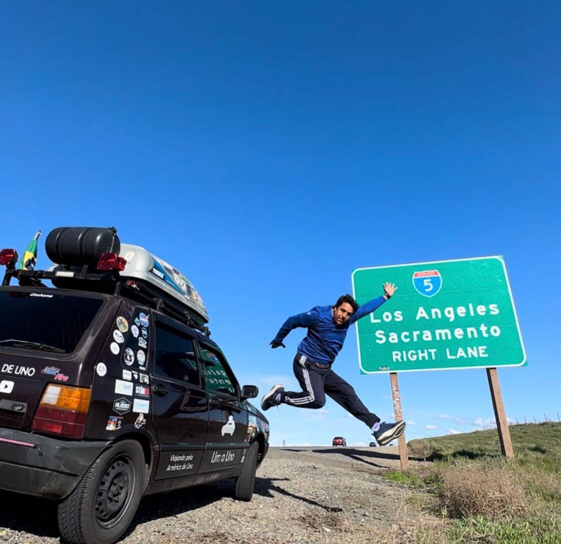 A bordo do Sandro, Luiz Torelli desembarca em Roma para nova viagem em 4 rodas