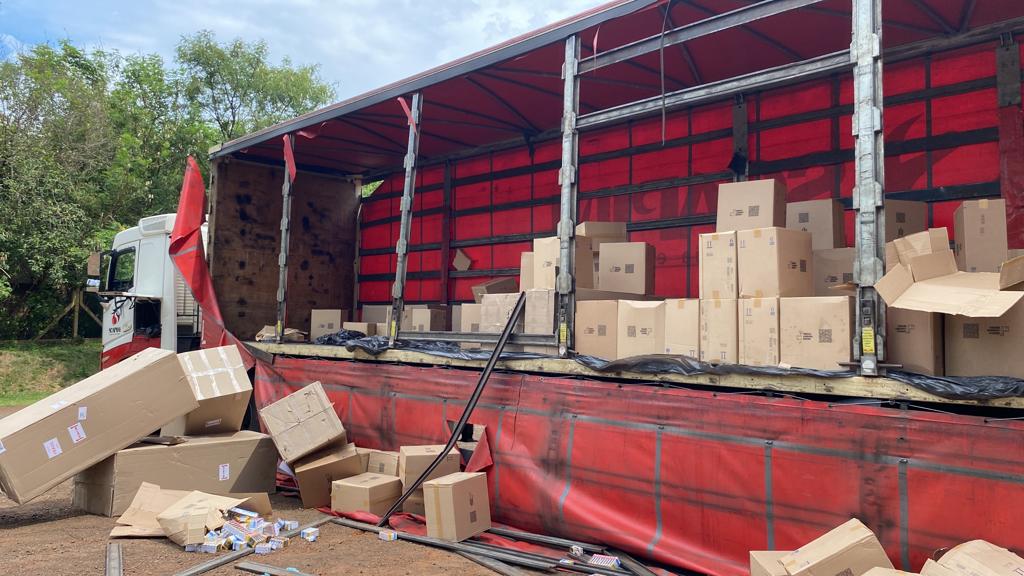 Polícia recupera carga roubada de cigarros avaliada em R$7 milhões