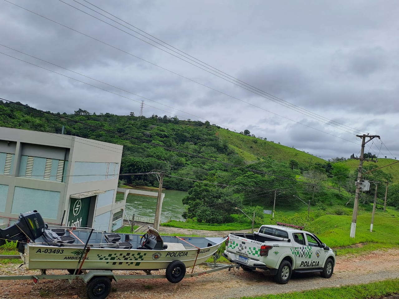 Dupla é flagrada praticando pesca ilegal em Santa Branca