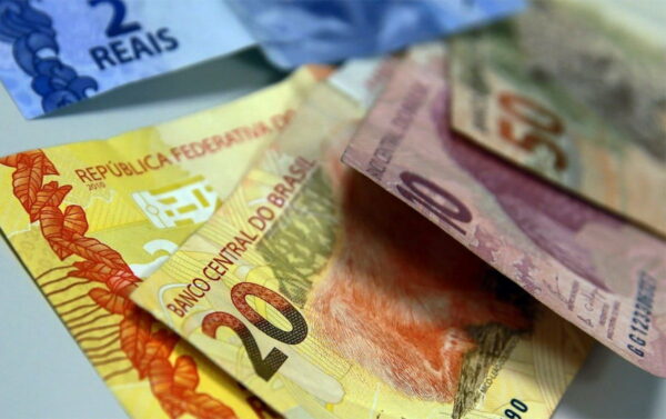 São Vicente realiza plantão do programa “Desenrola Municipal” neste sábado