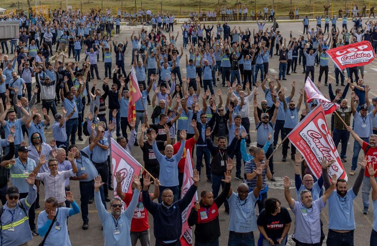 Metalúrgicos da GM de São José decidem manter a greve