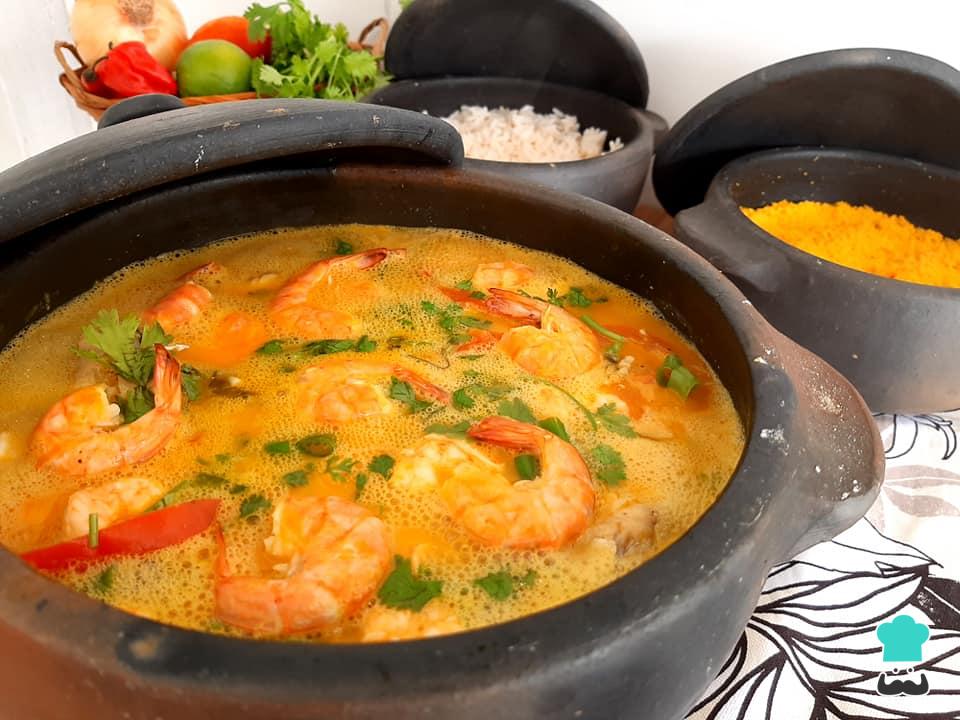 moqueca_de_peixe_com_camarao_na_panela_de_barro_9949_orig Moqueca de Pirarucu com camarão