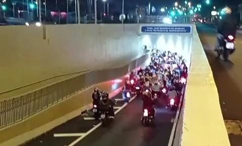 Vídeo | “Rolê” de motos assusta moradores de Ribeirão, na madrugada deste domingo