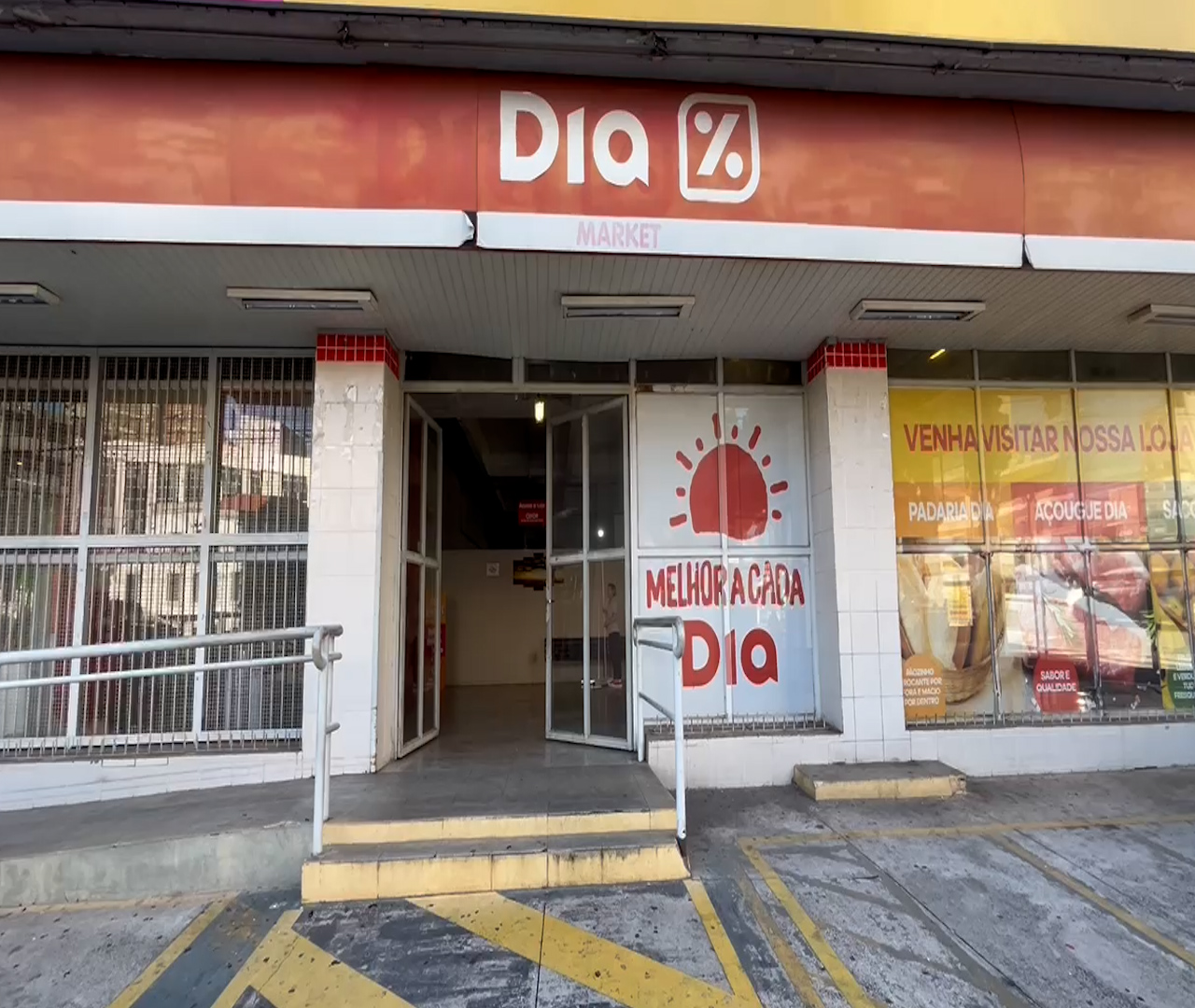 Rede de supermercados abre 175 vagas de emprego em Campinas