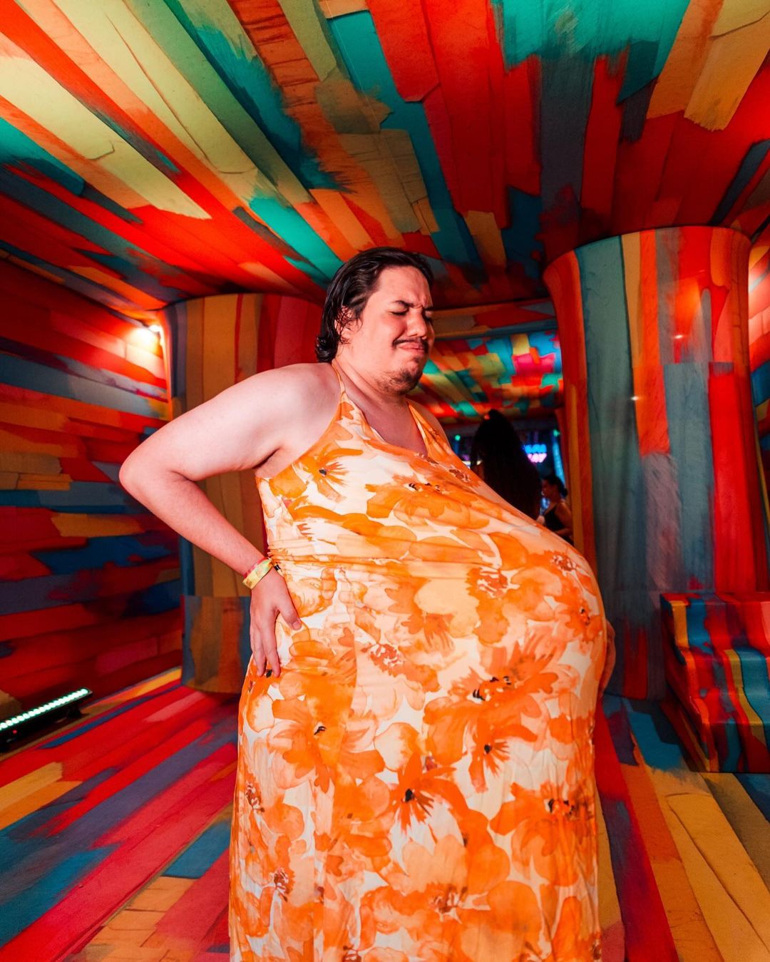 O influencer Arthur Freitas, que possui mais de 250 mil seguidores em uma rede social, usou uma fantasia do famoso meme 