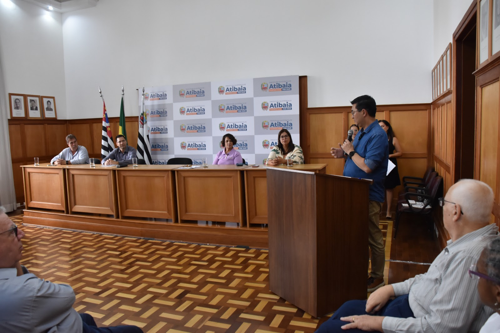Prefeitura de Atibaia lança Programa Municipal de Transferência de Renda aos Idosos Prefeitura de Atibaia lança Programa Municipal de Transferência de Renda aos Idosos