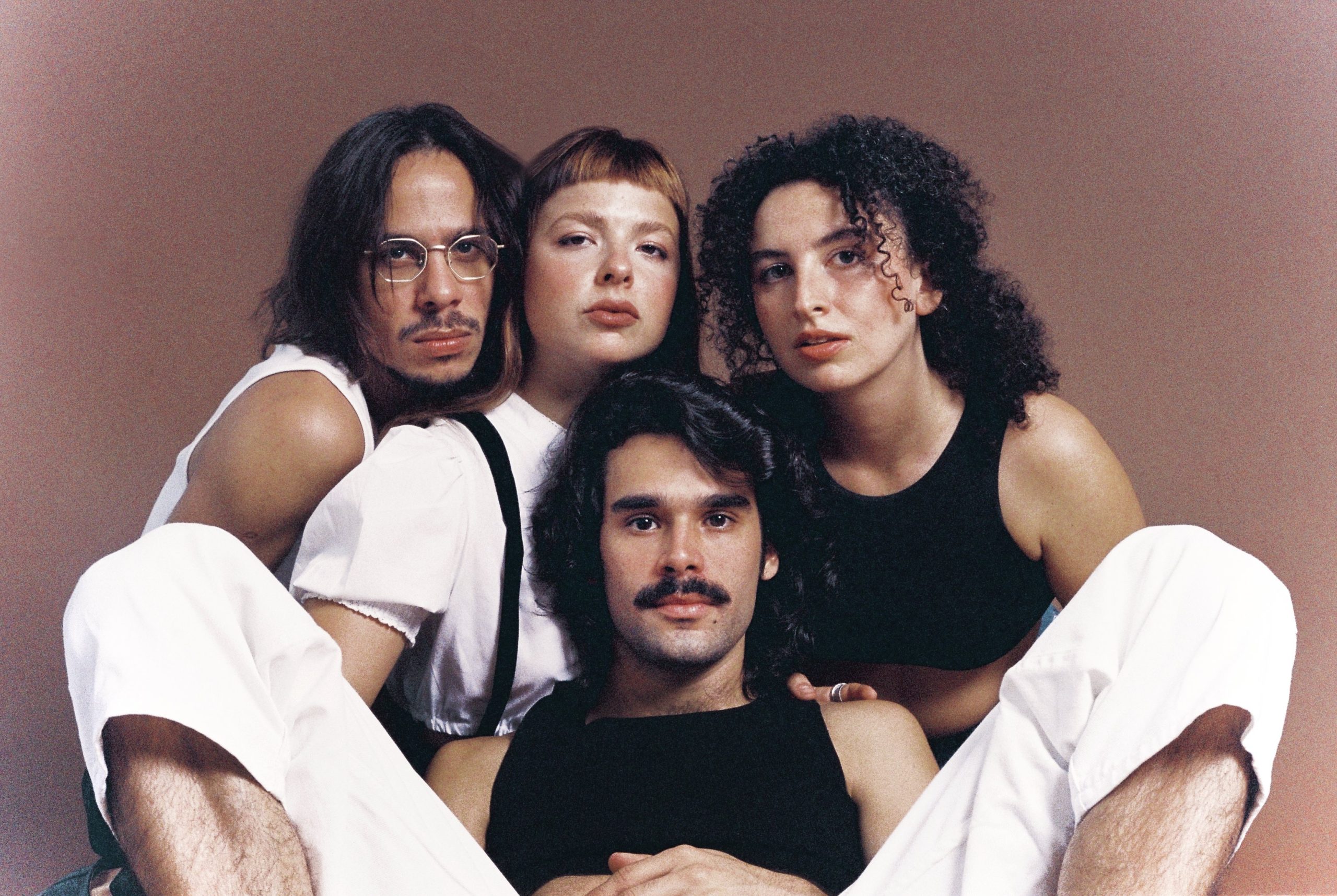 Bala Desejo encerra 1ª temporada da série Fim de Tarde in Concert no Rio