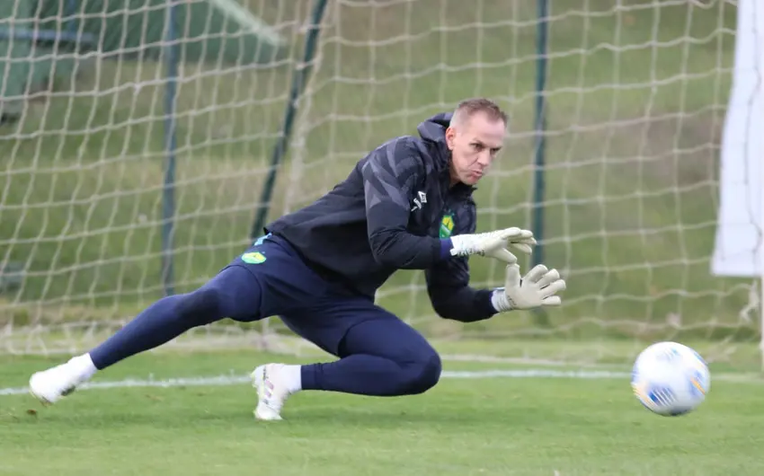 Botafogo negocia com goleiro para o Paulistão